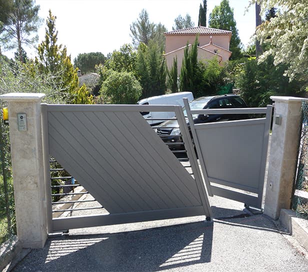 Fabrication sur-mesure et installation Portail