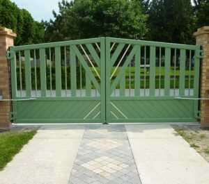 Fabrication sur-mesure et installation Portail