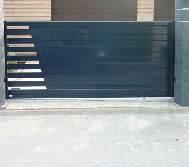 Fabrication sur-mesure et installation Portail